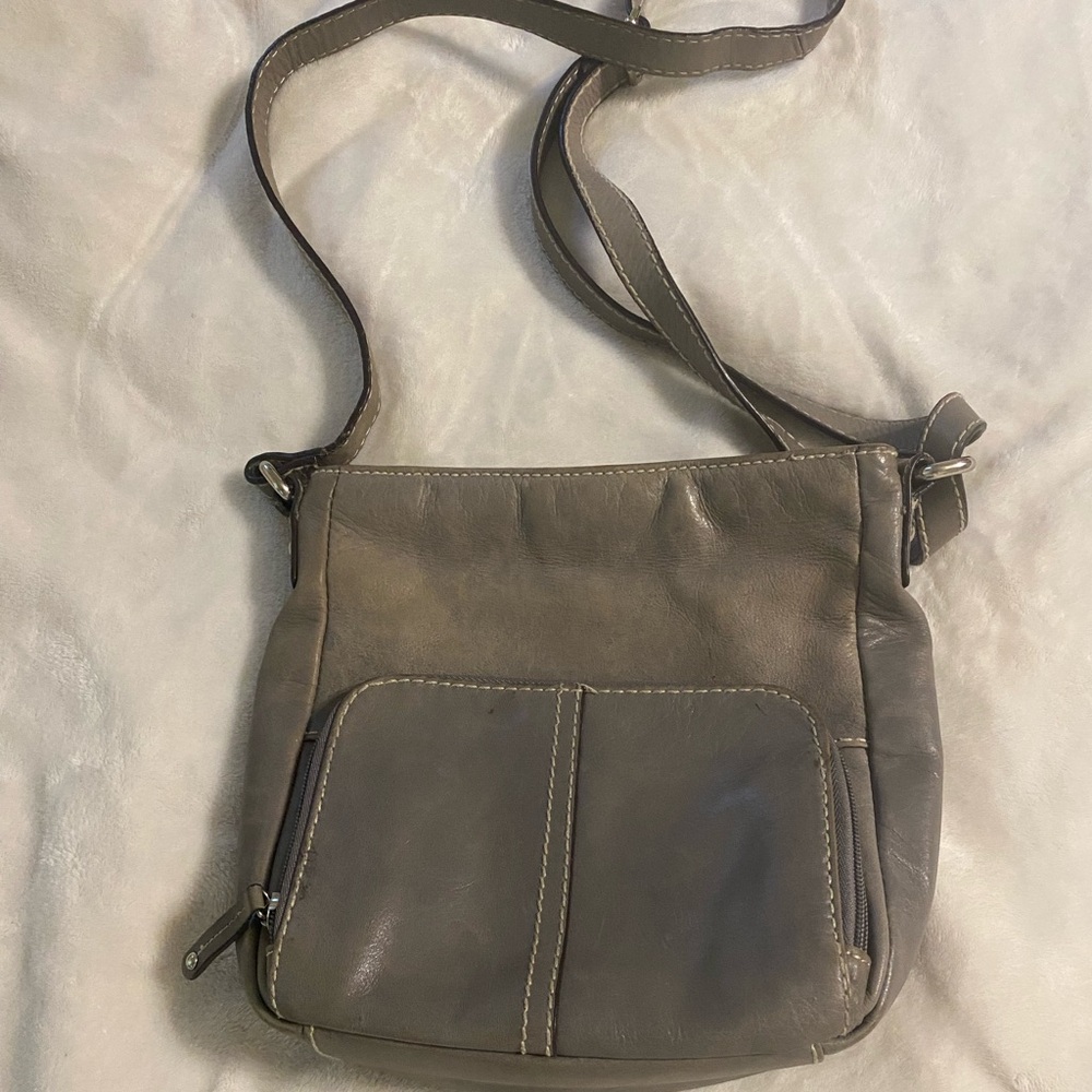 Tignanello gray crossbody purse. Like new condition.